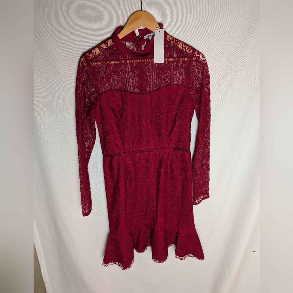 Minuet NEW Elegant High Neck Red Lace Dress Size Large